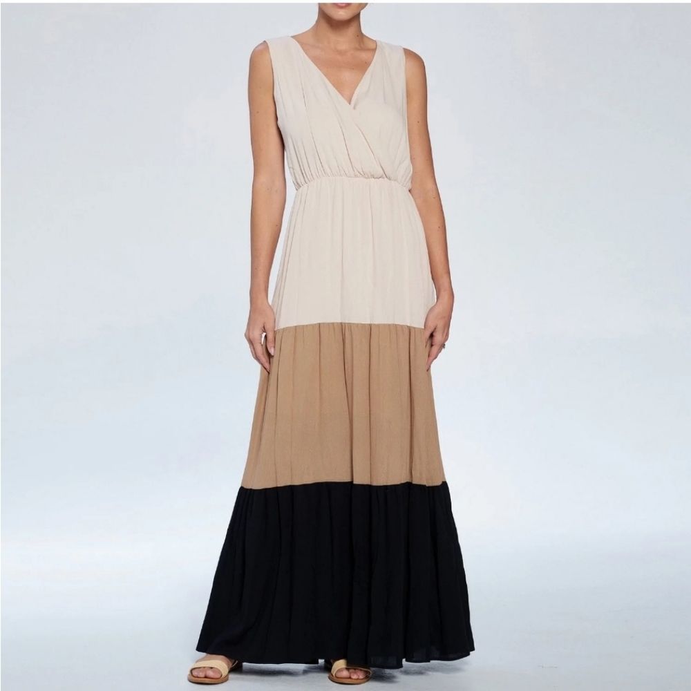 Accent Cream Calista Colorblock Maxi Dress